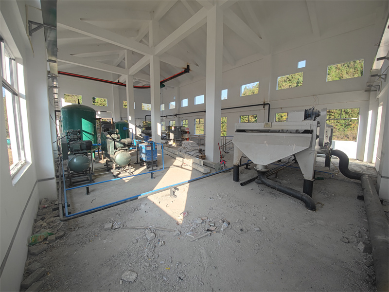 永浩機電 污泥脫水間11.jpg